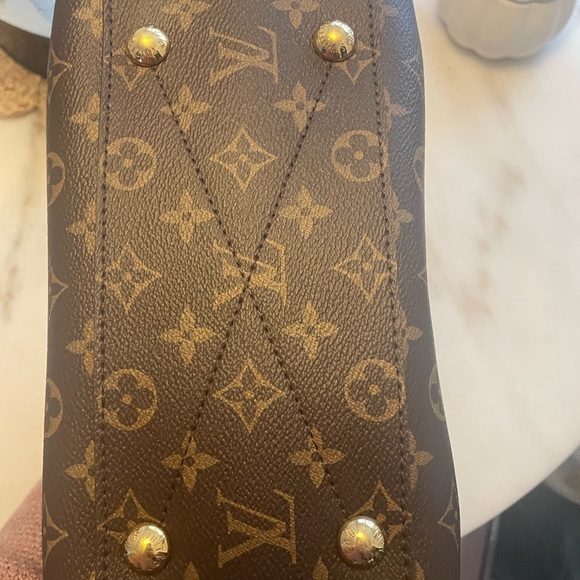 Louis Vuitton Monogram Montaigne BB - Picture 7 of 15